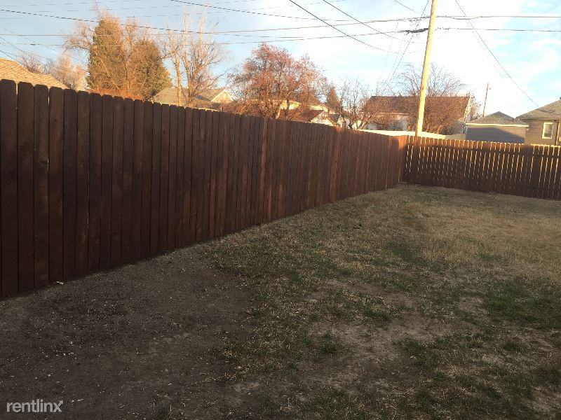 121 3rd Ave SW - Photo 3 of 14