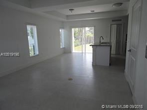 3323 SW 87th Pl #3323 - Photo 2 of 12