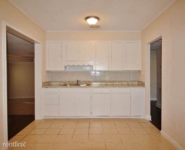941 Huron St - Photo 3 of 10