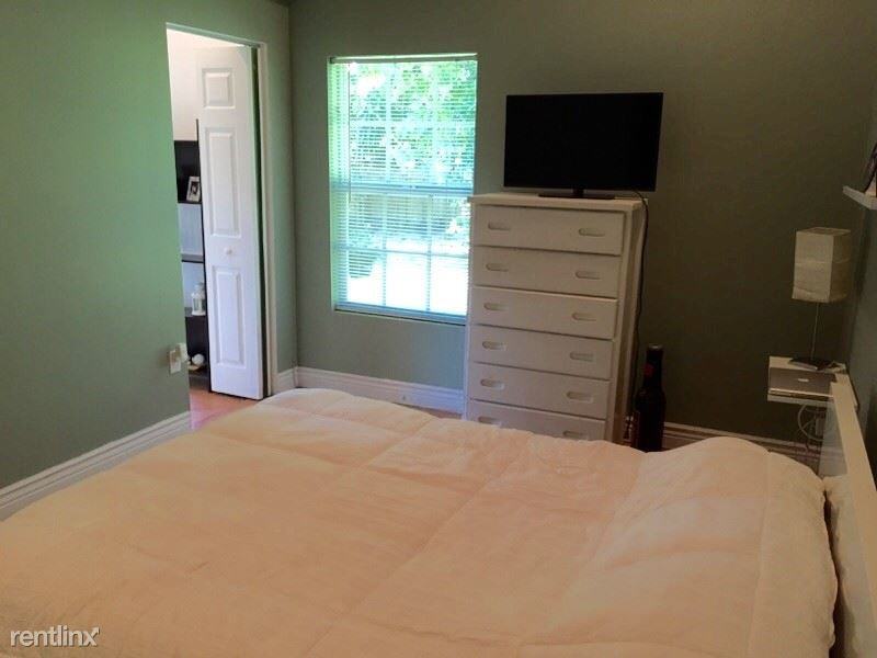 11550 NE 11th Pl - Photo 2 of 7