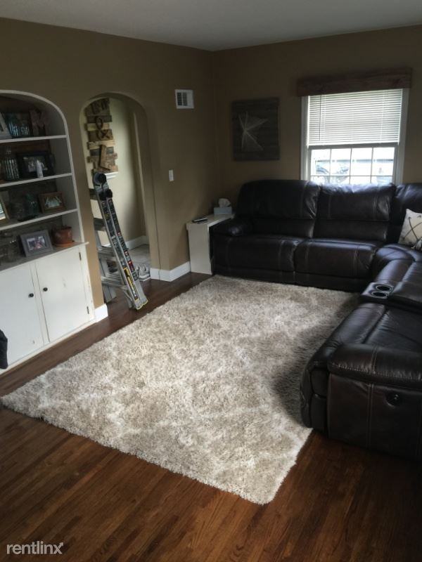 931 W Cavour Ave - Photo 3 of 5