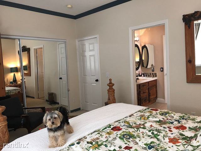 2376 Meadow Glen Dr - Photo 2 of 4