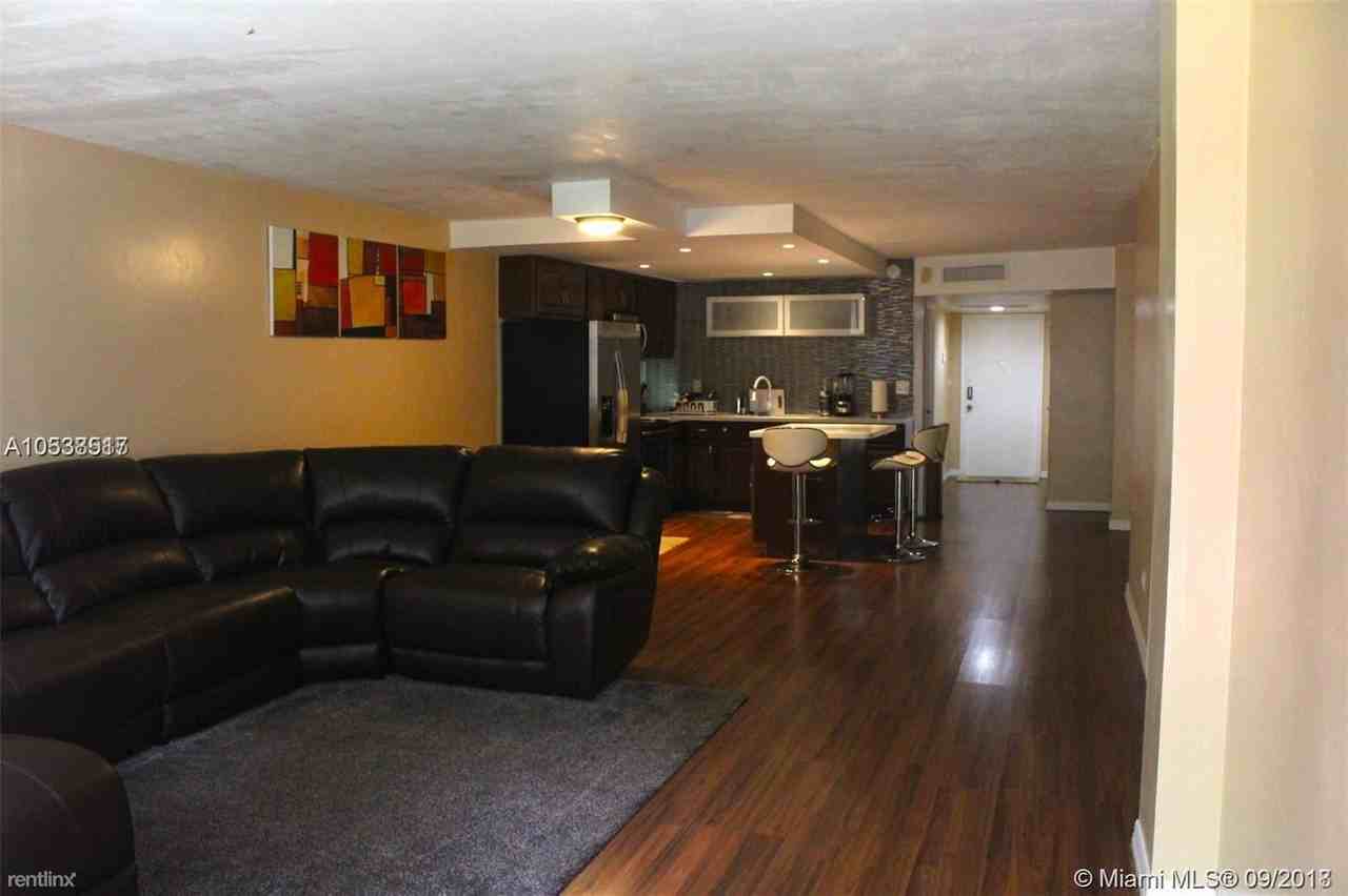 445 NE 195th St - Photo 2 of 7