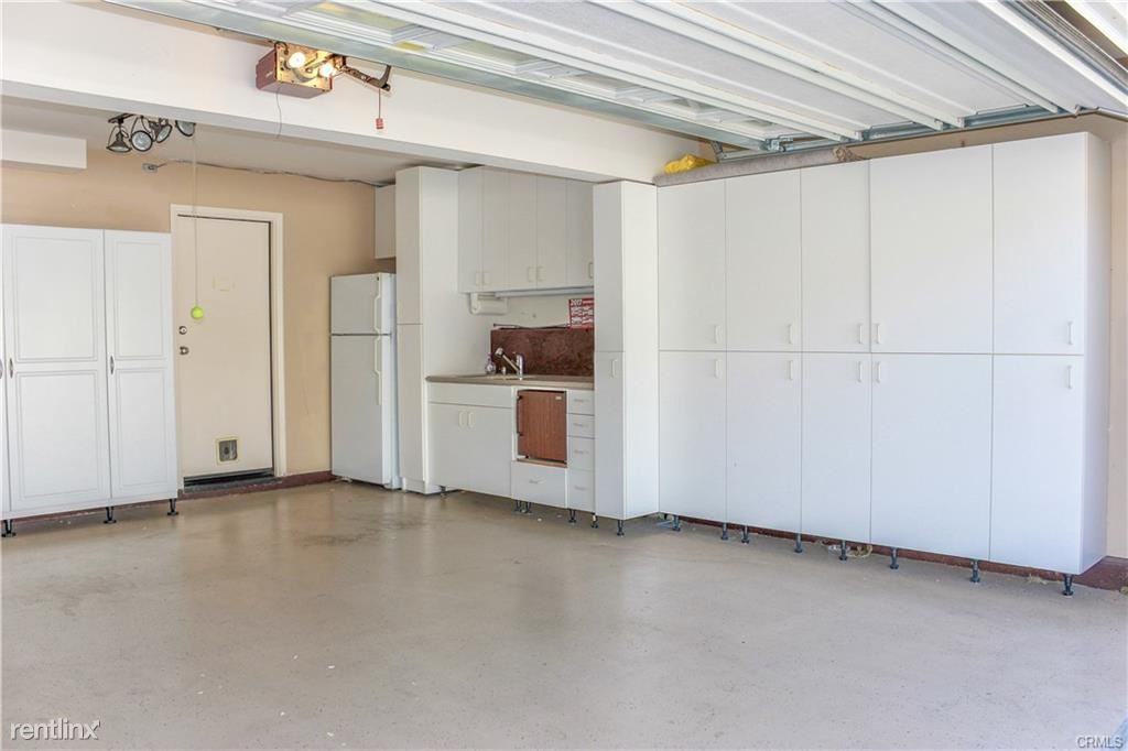 82 Frontier St - Photo 3 of 29
