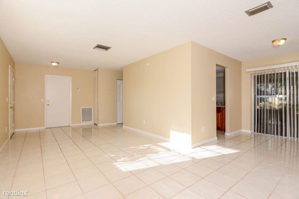 14502 Mainland Greens Pl - Photo 3 of 16