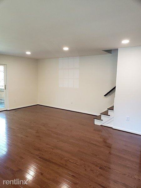 2 English Run Cir - Photo 3 of 7