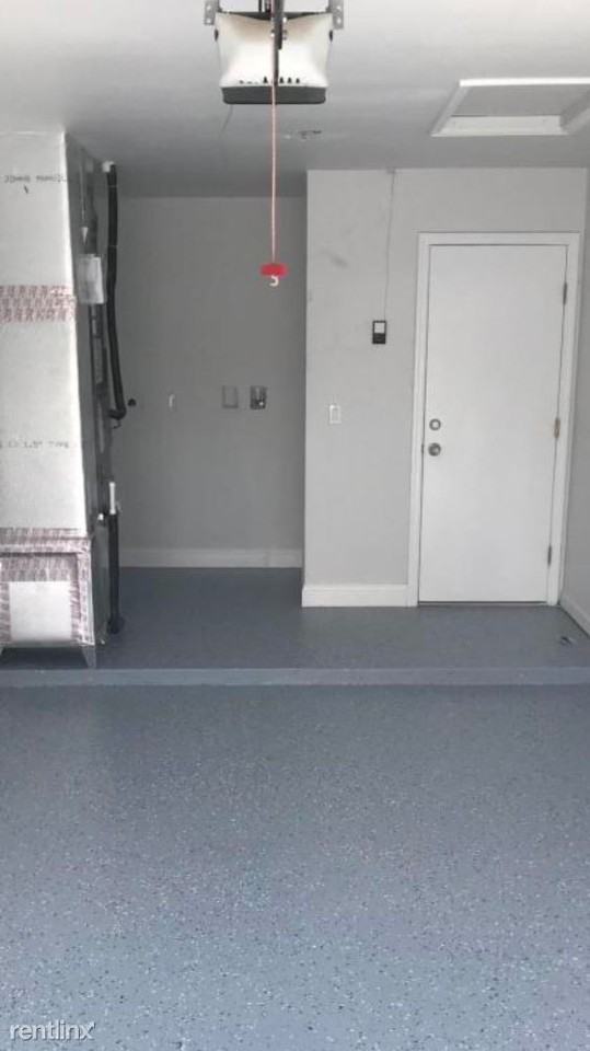 650 Okeechobee Blvd - Photo 2 of 10