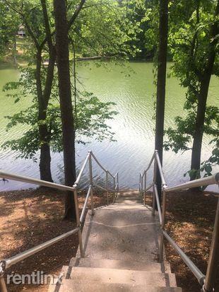 2563 Roundhouse Rd - Photo 3 of 6