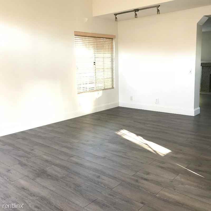 29386 Crown Ridge - Photo 2 of 17