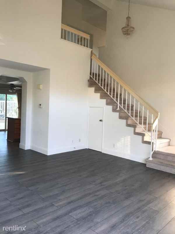 29386 Crown Ridge - Photo 3 of 17