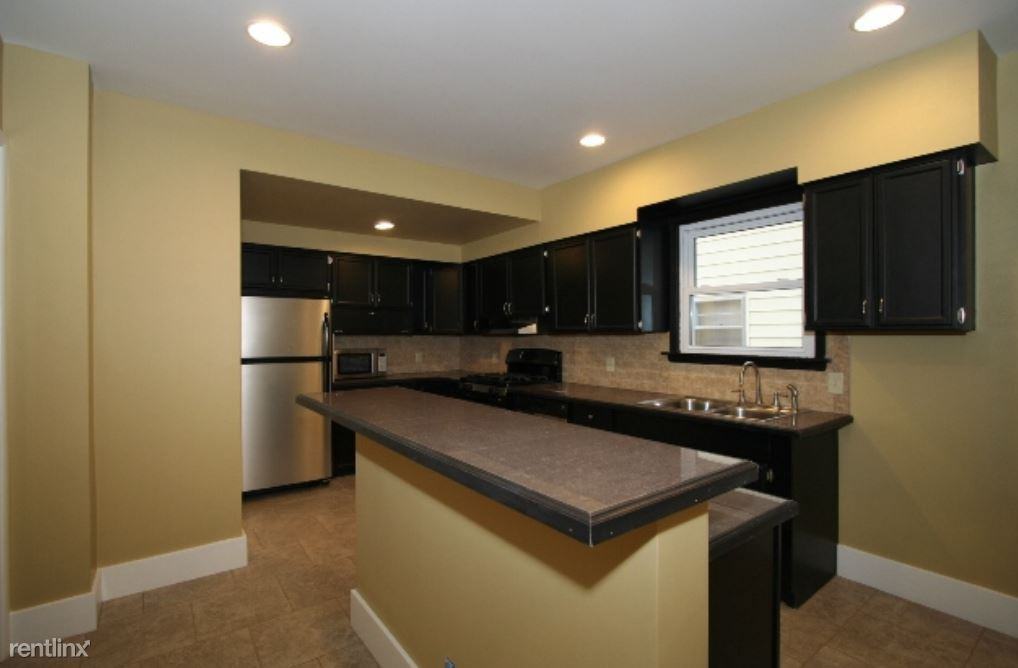 149 Garfield Ave Nw - Photo 3 of 7