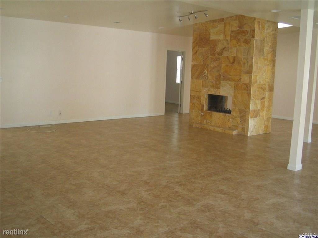 5325 La Forest Dr - Photo 3 of 13