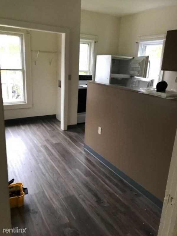 335 W Main St - Photo 2 of 8