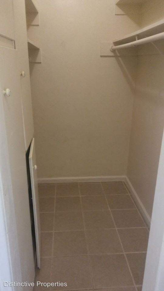 316 S Chester Ave - Photo 3 of 6