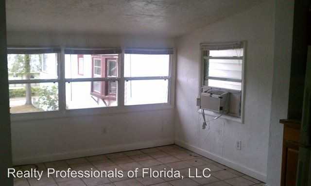 653 W.Osceola Ave - Photo 2 of 6