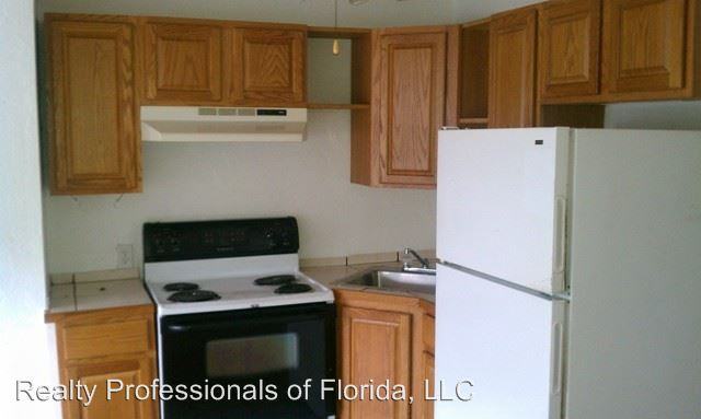 653 W.Osceola Ave - Photo 3 of 6