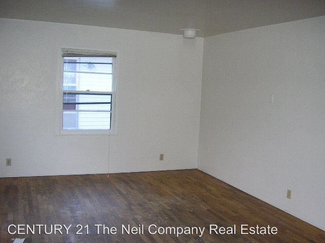 2714 NE Douglas Ave - Photo 2 of 10