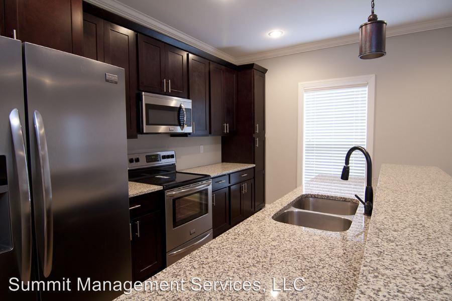 214 Park West Loop - Photo 2 of 14