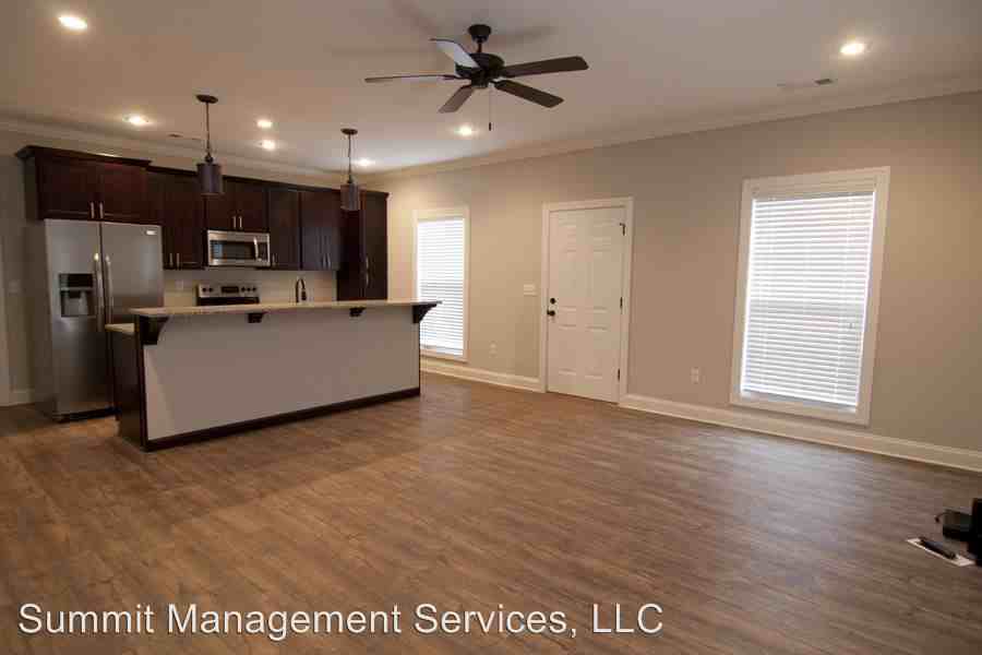 214 Park West Loop - Photo 3 of 14