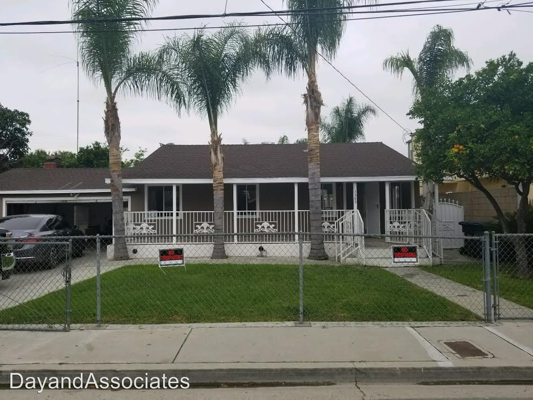 13345 Grant Ave - Photo 2 of 15