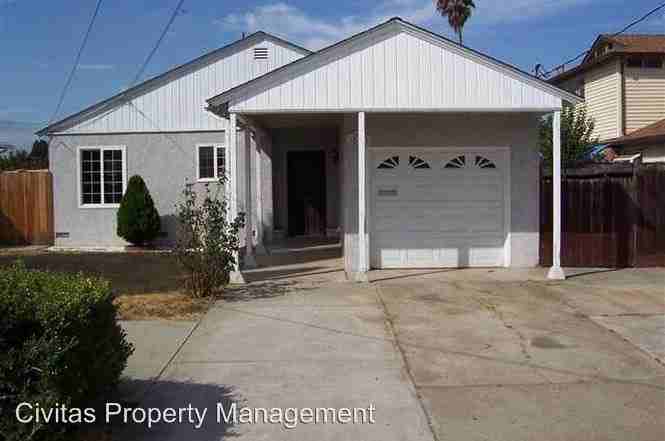 32447 Mohican St - Photo 2 of 22