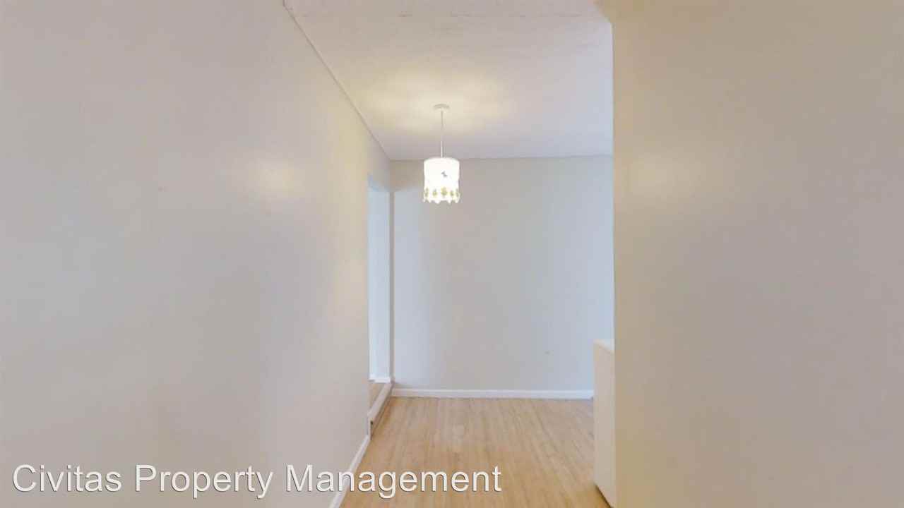 32447 Mohican St - Photo 3 of 22