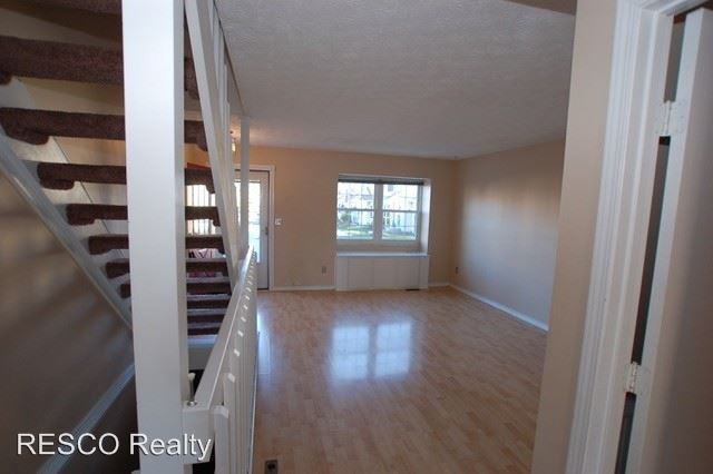 7893 Woodhouse Ln - Photo 2 of 9