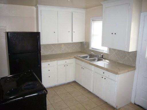 2821 Mayflower Rd - Photo 2 of 7