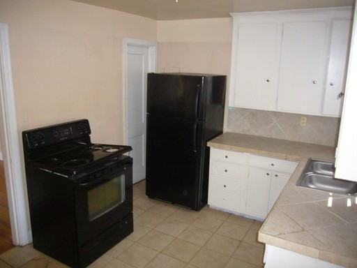 2821 Mayflower Rd - Photo 3 of 7