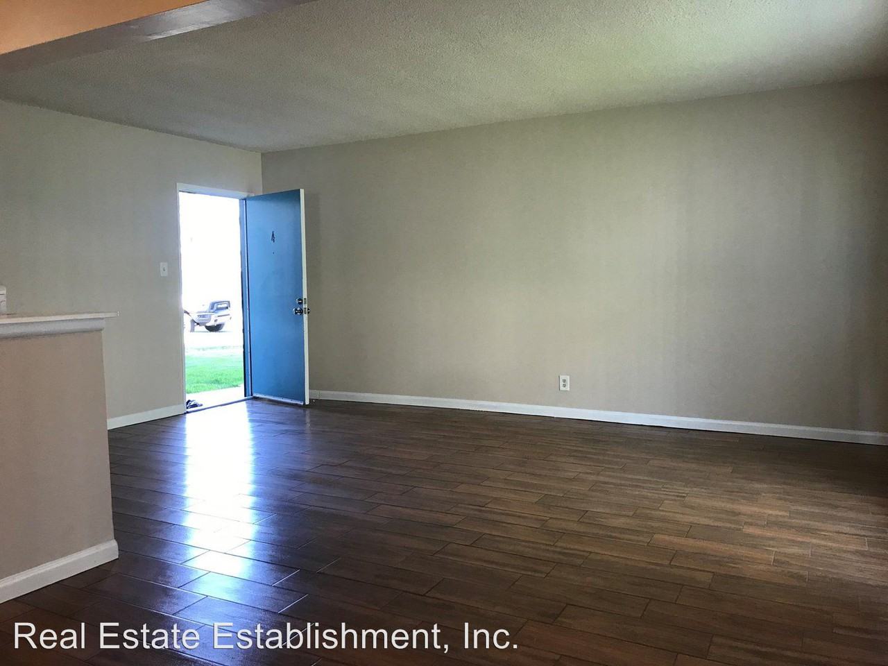 10602 Tibbs Circle - Photo 2 of 6