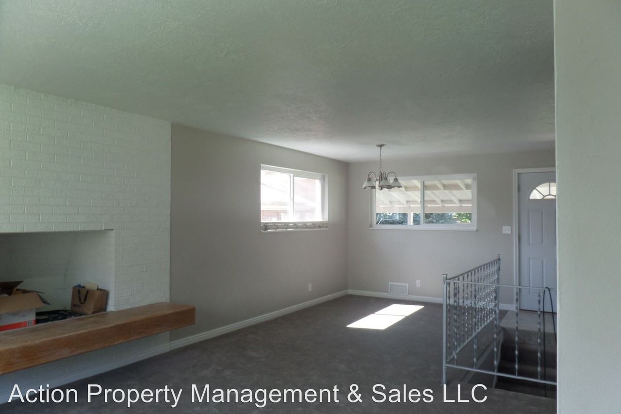 3025 N 250 E - Photo 3 of 17