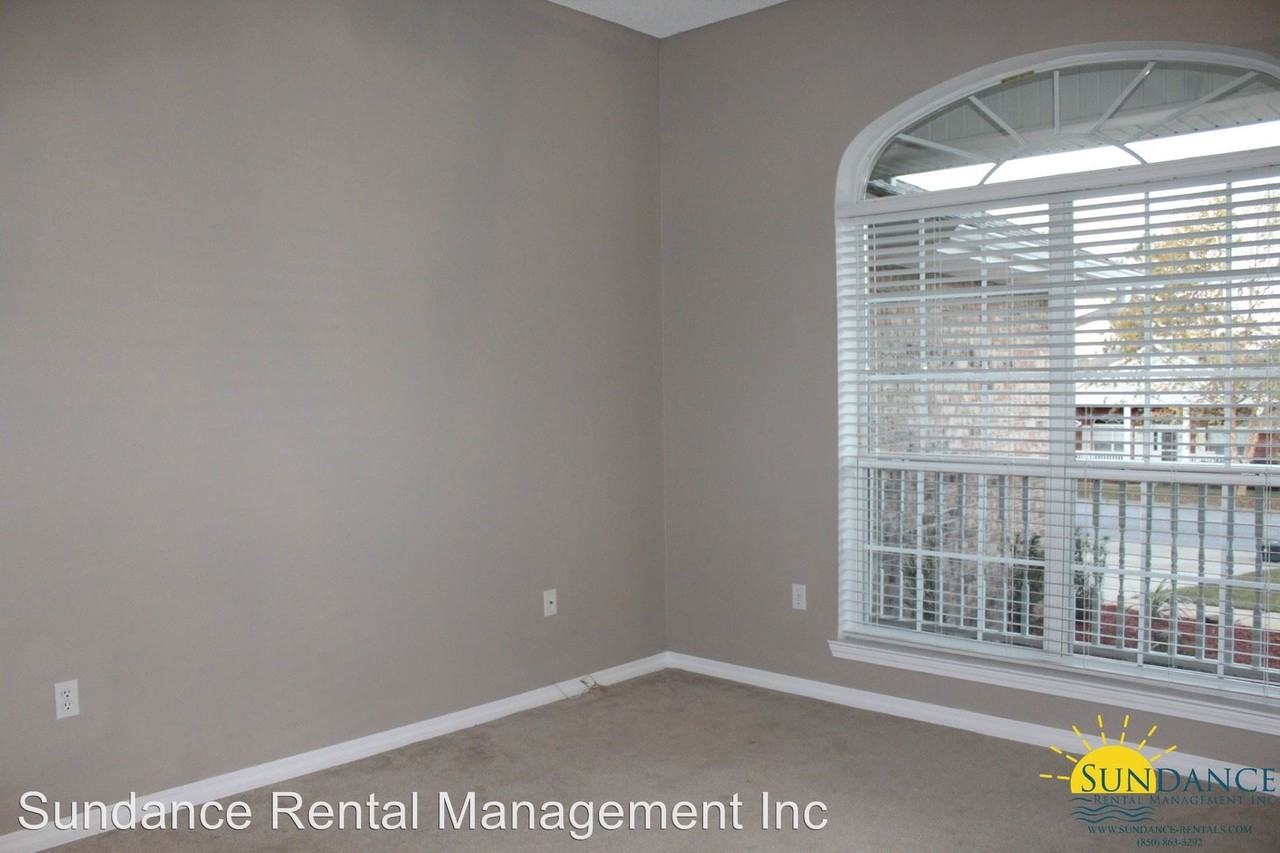 211 Raptor Dr - Photo 3 of 19