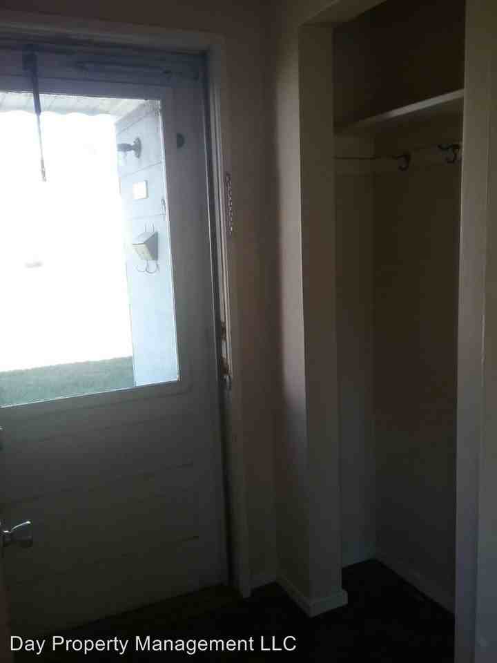 412 N Lake St. - Photo 3 of 20