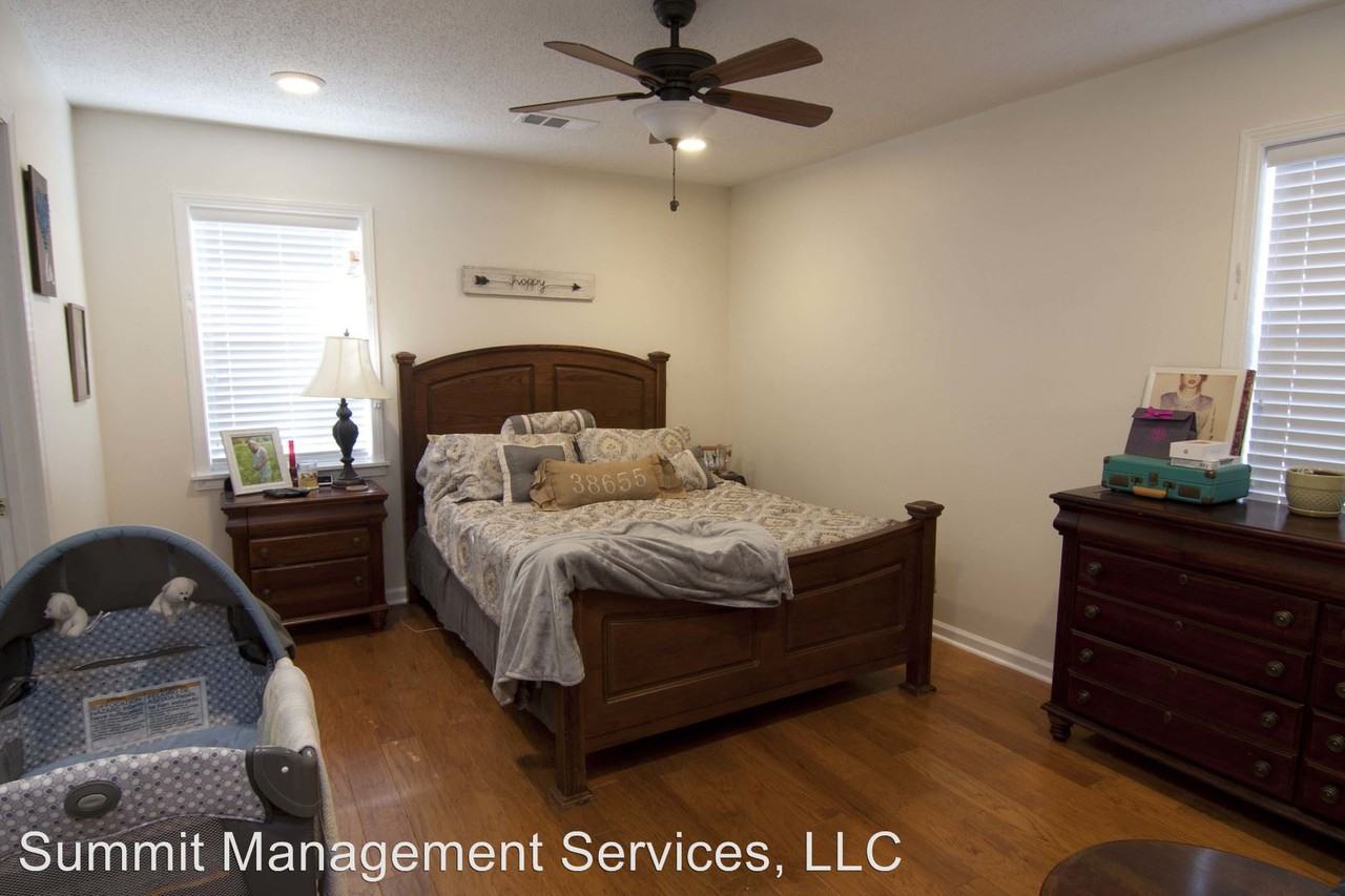 300 Thacker Loop - Photo 2 of 9