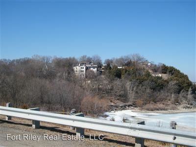 610 Birch St - Photo 3 of 32