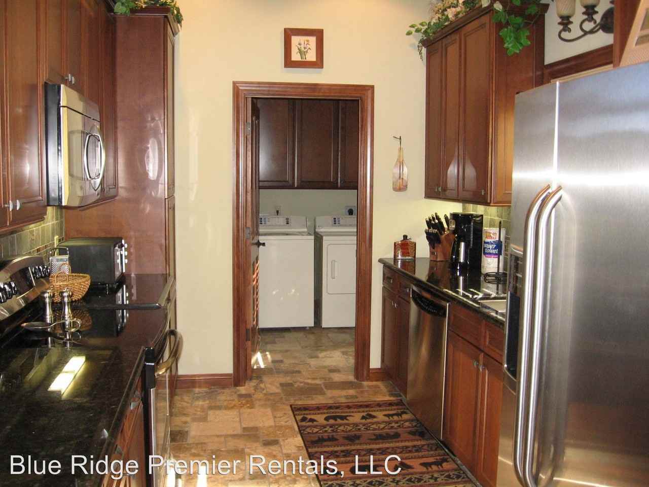 295 Saw Grass Dr #1 - Photo 3 of 10