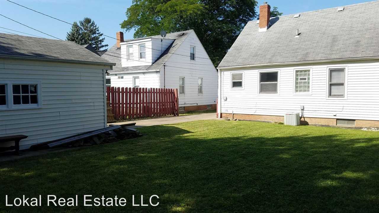 4581 Bentwood Dr - Photo 3 of 28