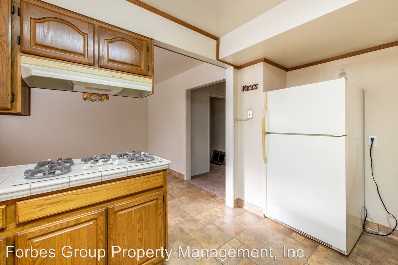 355 Hedge Rd - Photo 2 of 17