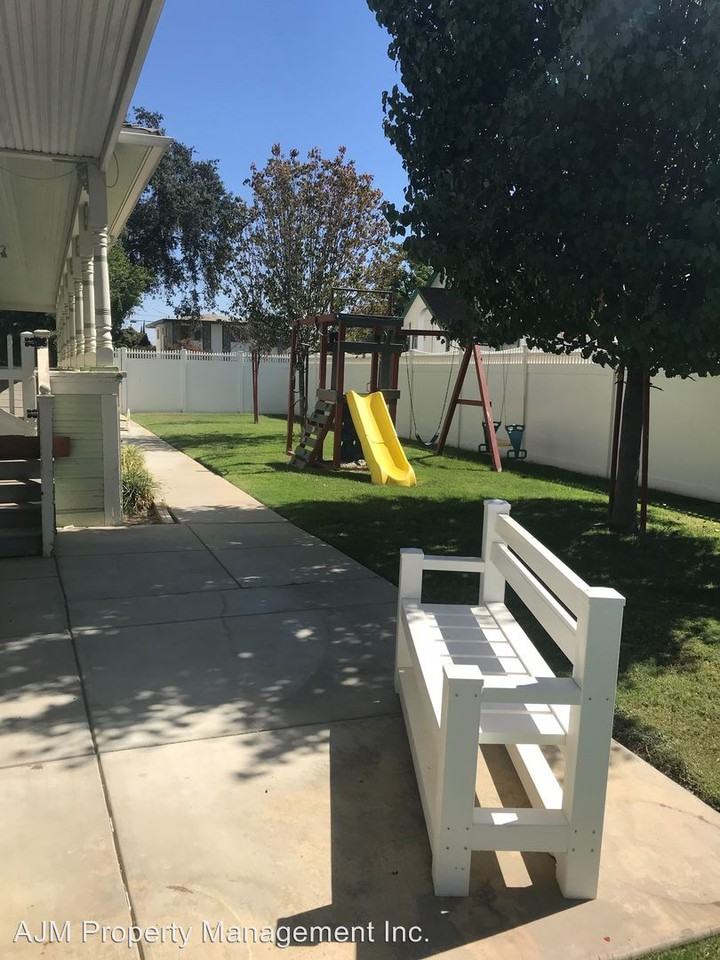 1221 P St - Photo 3 of 10