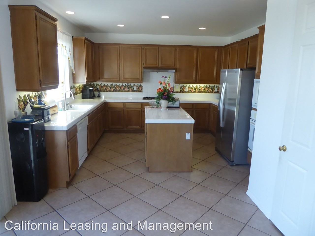 24022 Via Vista - Photo 2 of 37
