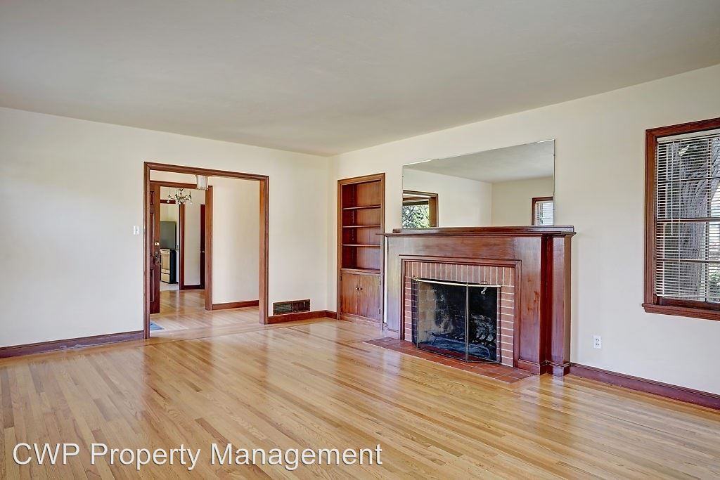 1111 San Rafael St - Photo 3 of 13