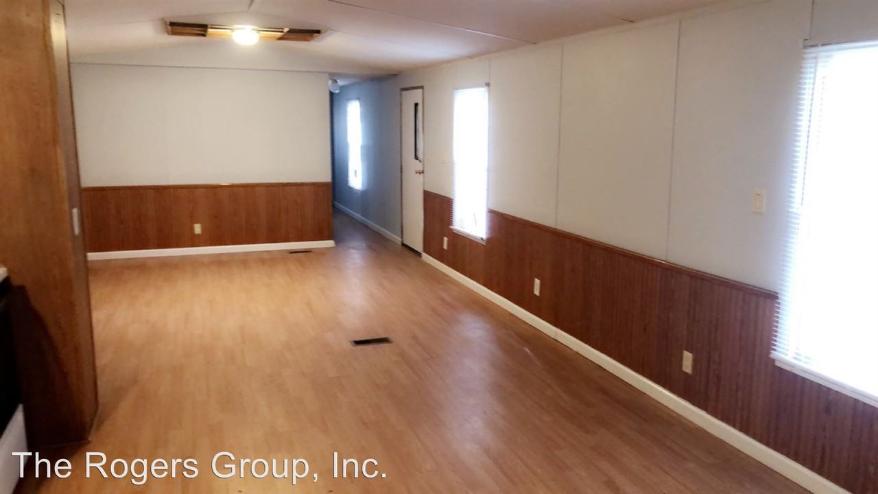 100 White Oak Dr - Photo 3 of 5