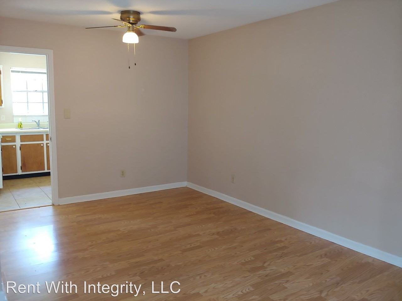1810 Aaron Rd - Photo 3 of 22