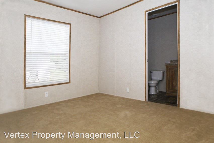 101 N Main St - Photo 3 of 4