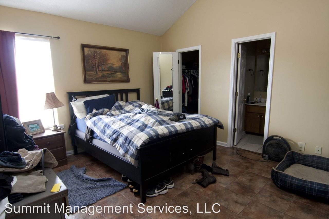 1101 Morgan Cove - Photo 2 of 7