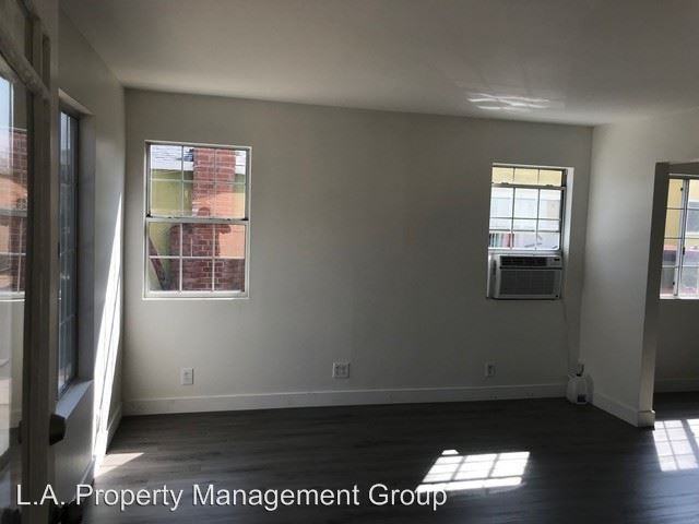 1304 Warren St - Photo 3 of 16