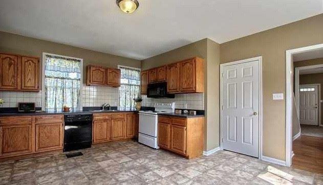 2454 Seven Valleys Rd - Photo 2 of 23