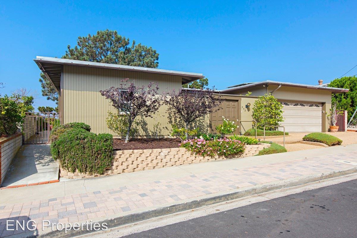 952 Amiford Dr - Photo 2 of 37