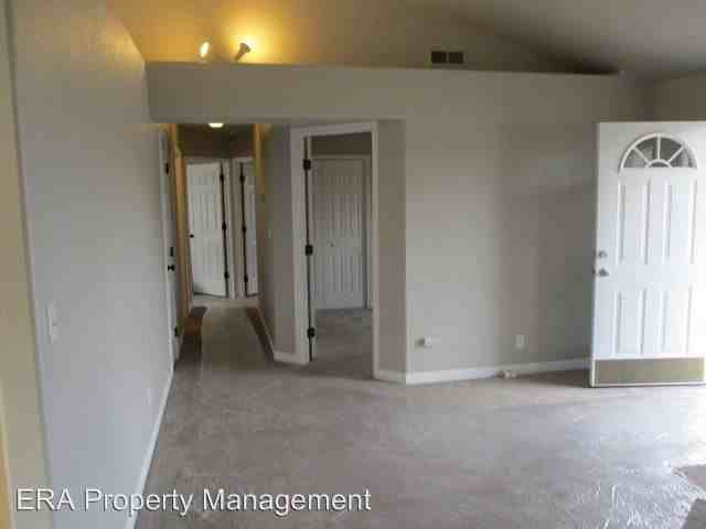 17743 W Old Irontown Rd - Photo 2 of 13