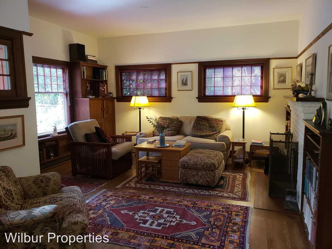 319 Addison Ave - Photo 2 of 14